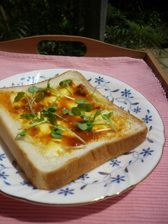 うにクリームチーズトースト-レシピのメイン写真