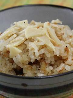 季節の炊き込みご飯(桜海老と筍)-レシピのメイン写真
