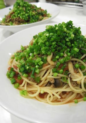 イタリアンパセリとシメジのトマトパスタ-レシピのメイン写真