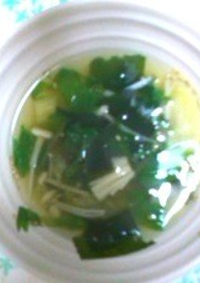 セロリとわかめとえのきの中華スープ-レシピのメイン写真