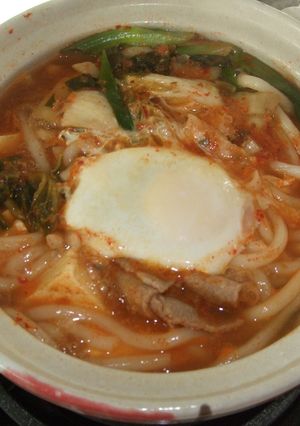 お家でキムチのうどん鍋-レシピのメイン写真