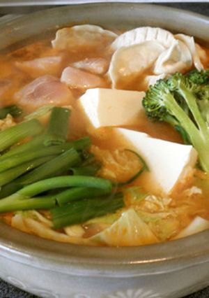 コチュジャンとダシダで韓国キムチ風味噌鍋-レシピのメイン写真