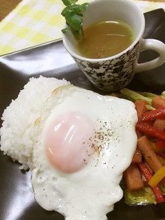 キャベツとスパムのソース炒め&スープ-レシピのメイン写真