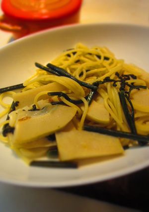 シンプル。筍とわらびのにんにくパスタ-レシピのメイン写真