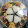 ハートのおにぎりケーキ風(?)弁当