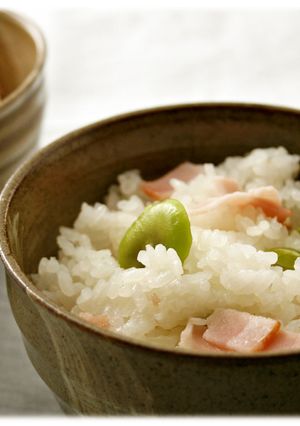 色がきれい♪そらまめとベーコンのご飯-レシピのメイン写真