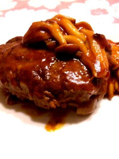 きのこソースの煮込みハンバーグ-レシピのメイン写真