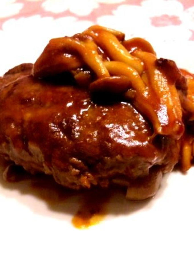 きのこソースの煮込みハンバーグ-レシピのメイン写真