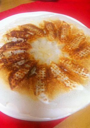 簡単！安い餃子を使って羽根つき餃子-レシピのメイン写真