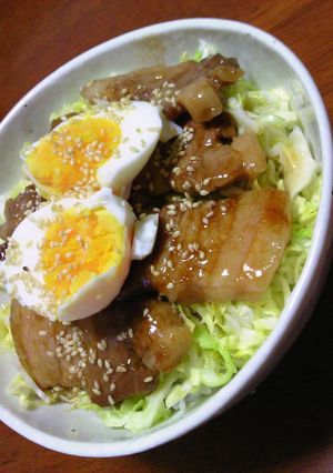 春キャベツと豚肉の温たま丼-レシピのメイン写真
