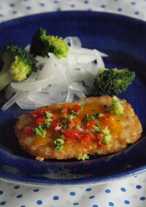 朝はハッシュドポテトのカラフルチーズ焼き-レシピのメイン写真