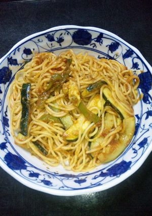 アボカドとズッキーニのピリ辛トマトパスタ-レシピのメイン写真