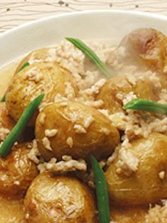 新じゃがの揚げ煮、そぼろあんかけ♪-レシピのメイン写真