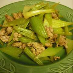 A picture of セロリと豚肉炒め.