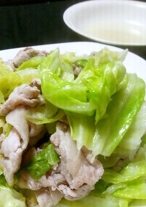 超簡単☆豚肉と春キャベツの炒め物-レシピのメイン写真