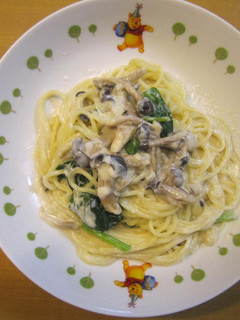 ほうれん草としめじのクリームパスタ-レシピのメイン写真