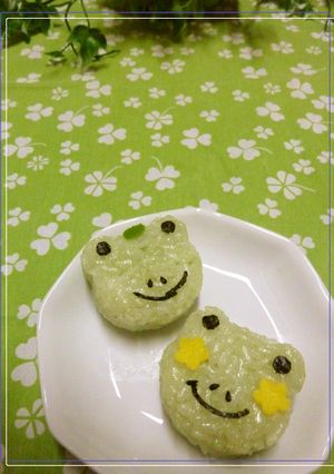 おにぎりでカエル　✿野菜の抜き型使用✿-レシピのメイン写真