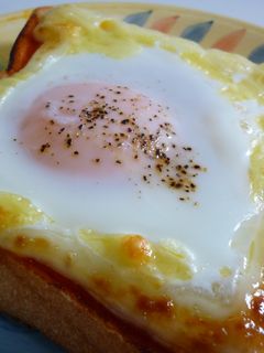 半熟卵とろ~り♪焦がしマヨチートースト-レシピのメイン写真
