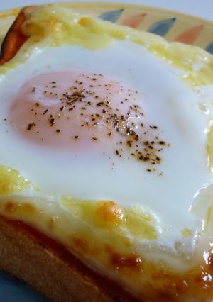 半熟卵とろ～り♪焦がしマヨチートースト-レシピのメイン写真