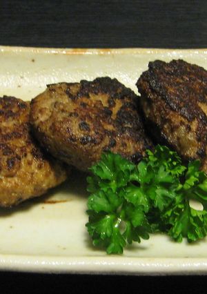 カサ増し！炭焼きハンバーグ-レシピのメイン写真