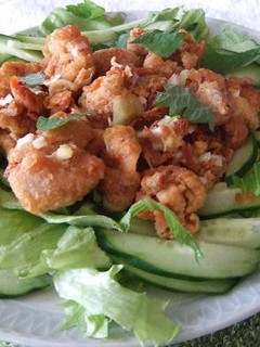 鶏皮のサラダ-レシピのメイン写真