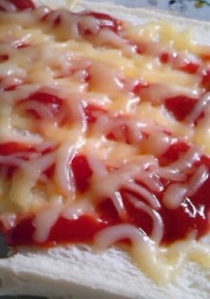 ピザ風食パン-レシピのメイン写真