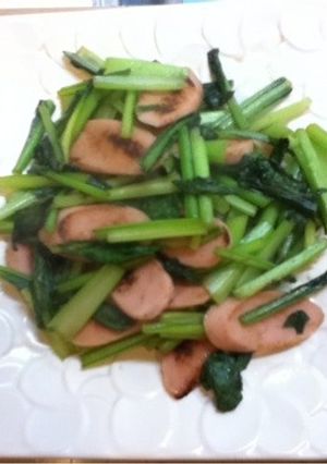 超簡単！小松菜と魚肉ソーセージの炒め物-レシピのメイン写真