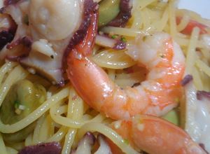 野菜いっぱいタコと海老のペペロンチーノ-レシピのメイン写真