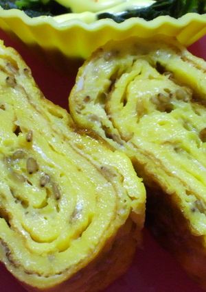 お弁当にプチプチごま入り玉子焼き-レシピのメイン写真