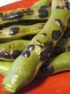 塩水でホクホク感動♥さやごと焼き空豆-レシピのメイン写真