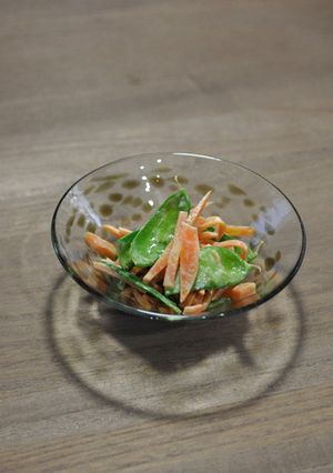 キヌサヤと人参の練胡麻和え-レシピのメイン写真