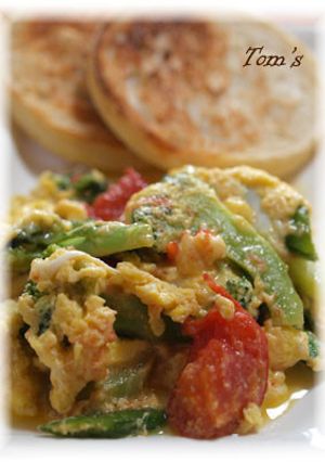 野菜たっぷりチーズスクランブルエッグ-レシピのメイン写真