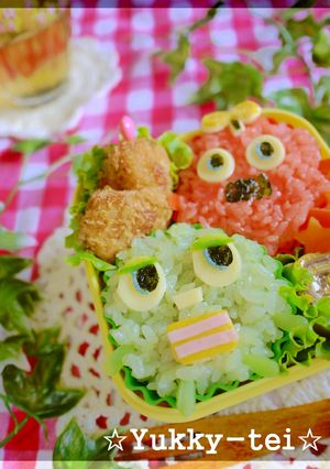 簡単キャラ弁☆カップガチャダマムックダマ-レシピのメイン写真