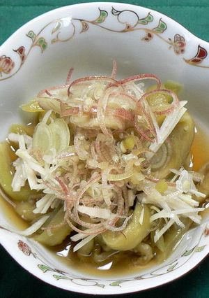 香味野菜を添えて、細切りナスのお浸し-レシピのメイン写真