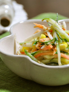 簡単にもう1品☆野菜たっぷり千切りサラダ-レシピのメイン写真