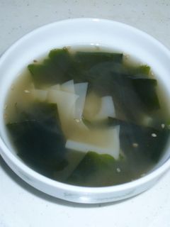 ワンタン皮のみ☆とろりんワカメスープ-レシピのメイン写真