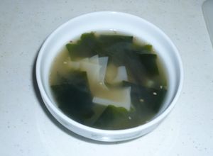 ワンタン皮のみ☆とろりんワカメスープ-レシピのメイン写真