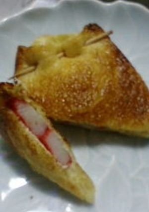 簡単☆とろ〜りチーズとカニかま入り油揚げ-レシピのメイン写真