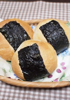 HBで米粉のおにぎりパンざんす。-レシピのメイン写真