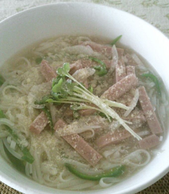 コンソメ味の洋風チーズうどん-レシピのメイン写真