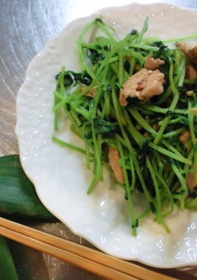 豆苗とささみにんにく炒め-レシピのメイン写真