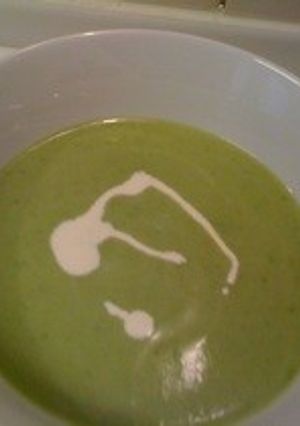 グリーンピースの冷たいスープ-レシピのメイン写真