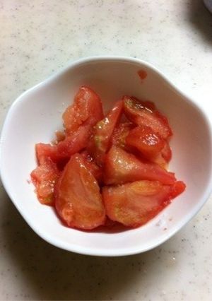 しゃりしゃり！冷凍トマトのデザートサラダ-レシピのメイン写真