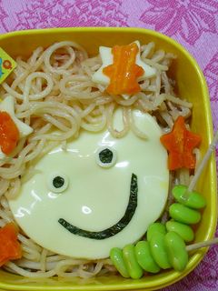 キャラ弁♫ やきそばdeアフロ✿-レシピのメイン写真