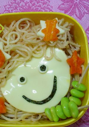 キャラ弁♫ やきそばdeアフロ✿-レシピのメイン写真