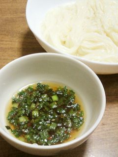 そうめんつゆの薬味に!ニラごま!-レシピのメイン写真
