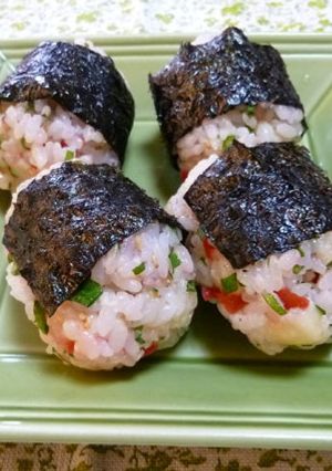スマートチーズのごましそ梅おにぎり-レシピのメイン写真