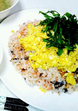夏にぴったり★鮭フレークと卵のさっぱり丼-レシピのメイン写真