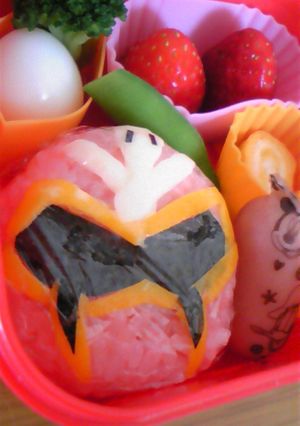ヒーローキャラ弁⑥ゴーカイレッドおにぎり-レシピのメイン写真