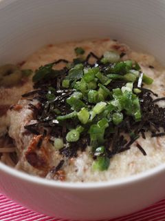 さんまの蒲焼缶詰で冷たいとろろ蕎麦-レシピのメイン写真